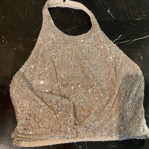 IN THE MOOD FOR LOVE Peres Sequin Halter Neck Front Twist Top - Picture 8 of 10
